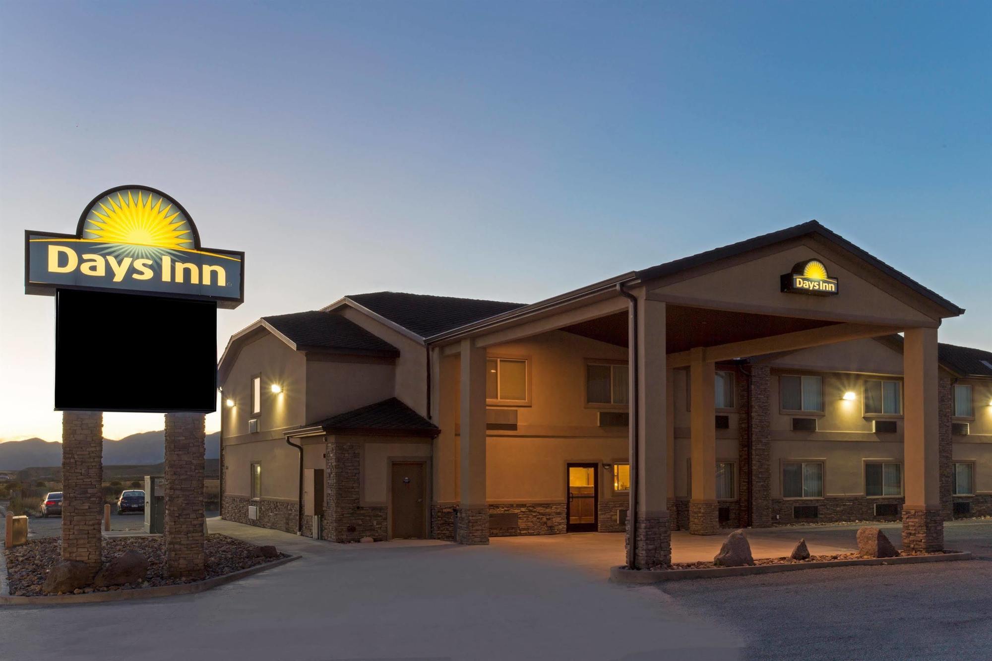 Days Inn By Wyndham Beaver Buitenkant foto